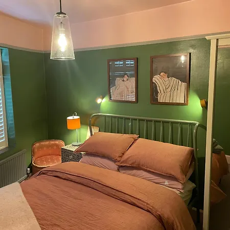 Quirky Little End Of Terrace 펜션 요크