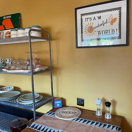 Quirky Little End Of Terrace Holiday home York